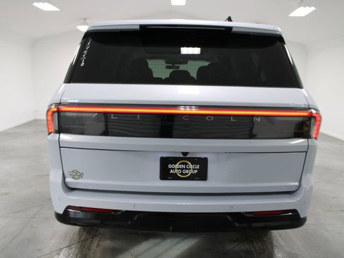 New 2026 Lincoln Navigator L Reserve image 7