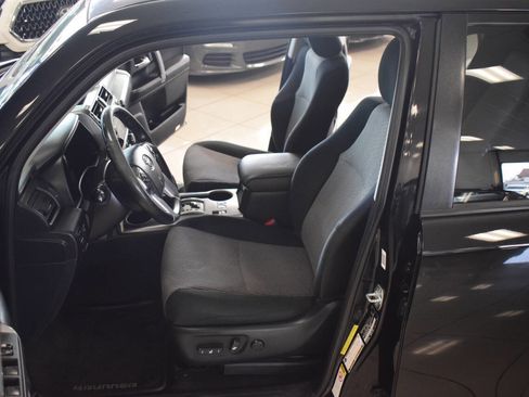 Used 2014 Toyota 4Runner SR5 AWD/4WD image 55