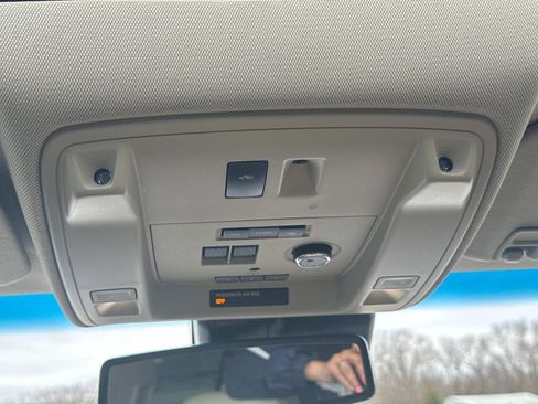 Used 2019 GMC Yukon Denali w/ Denali Ultimate Package image 19