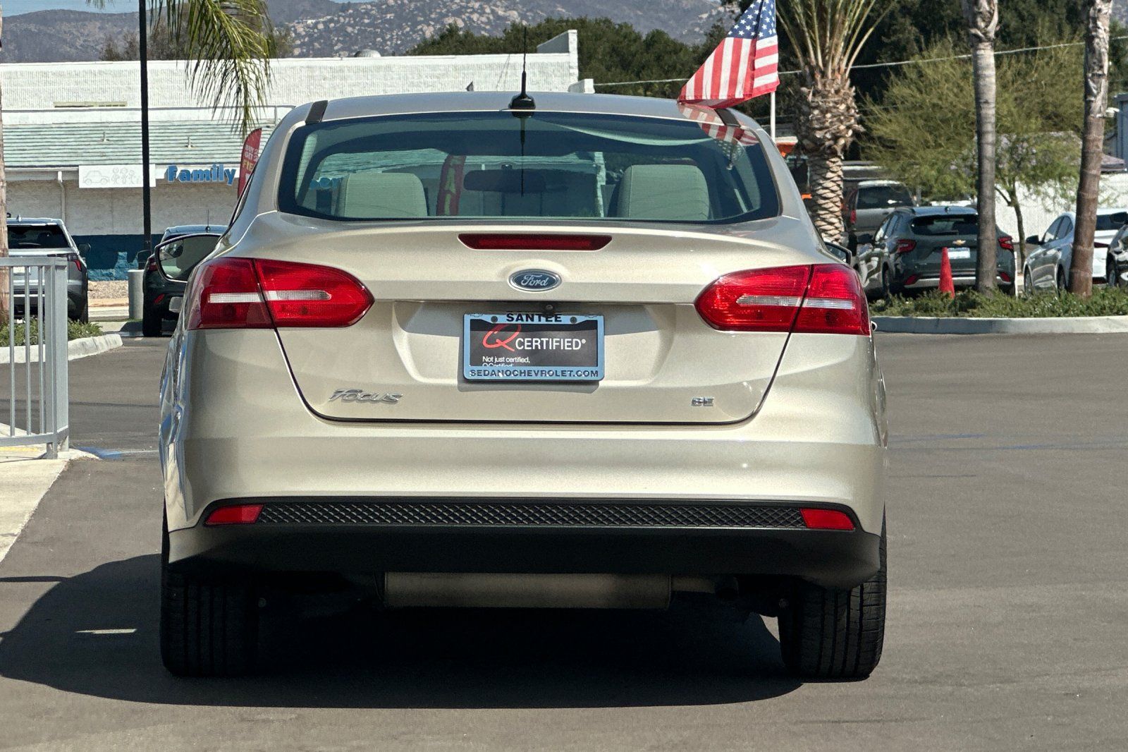 Used 2018 Ford Focus SE FWD image 5