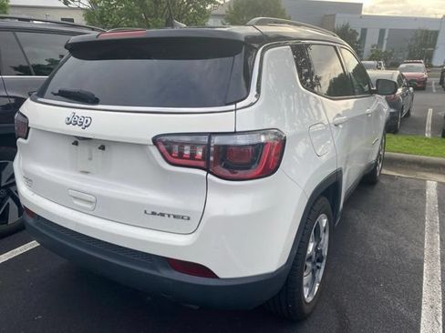 Used 2019 Jeep Compass Limited FWD image 11
