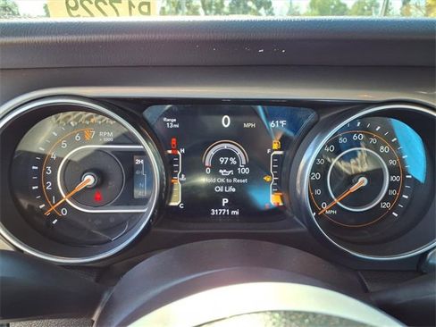 Used 2023 Jeep Gladiator Overland image 13