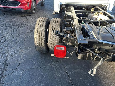 Used 2022 Ford F350 XL w/ Power Equipment Group image 21