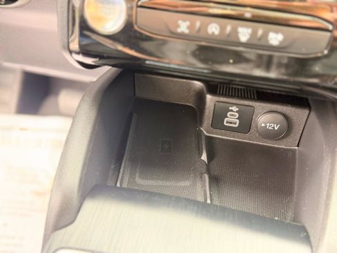 Used 2025 Ford Escape Platinum AWD/4WD image 28