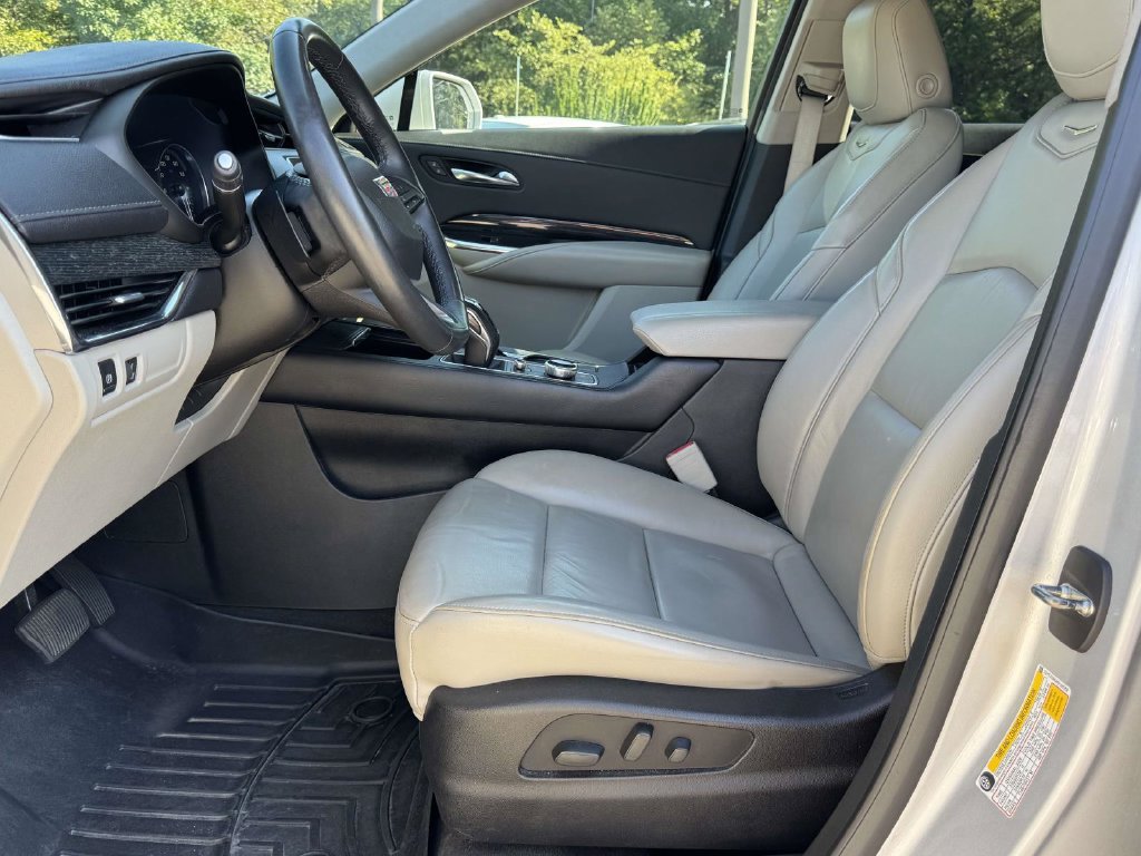 Used 2019 Cadillac XT4 Premium Luxury AWD/4WD image 20