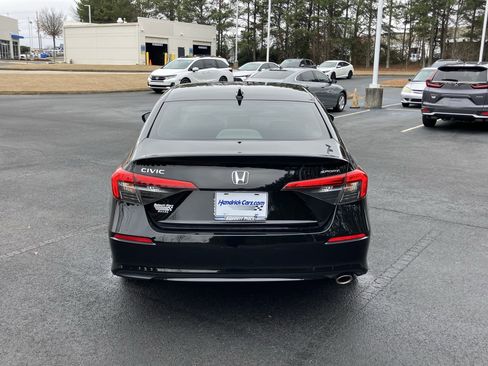 Used 2023 Honda Civic Sport image 9