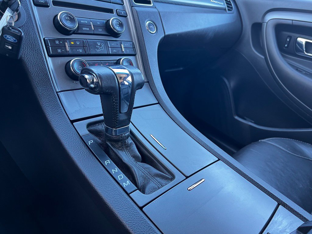 Used 2012 Ford Taurus SEL FWD image 17