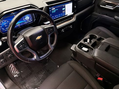 Used 2022 Chevrolet Silverado 1500 LT RWD image 7