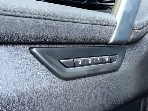 Used 2020 Land Rover Discovery Sport SE AWD/4WD image 24