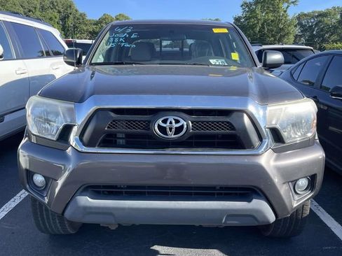 Used 2015 Toyota Tacoma 4x4 Double Cab w/ TRD Off-Road Package image 3