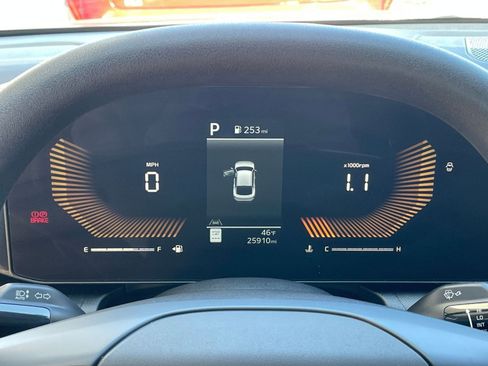 Used 2025 Kia K4 LXS image 39