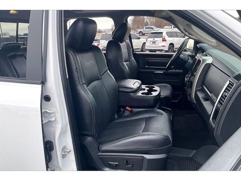 Used 2018 RAM 1500 Laramie w/ Convenience Group image 8