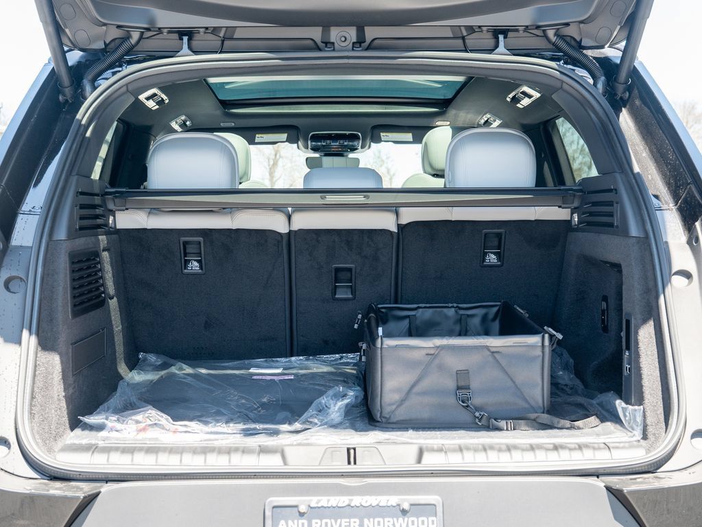 New 2026 Land Rover Range Rover Sport SE AWD/4WD image 25