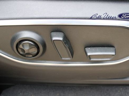 Used 2024 Jeep Wagoneer Series II w/ Flexible Seating Group AWD/4WD image 11