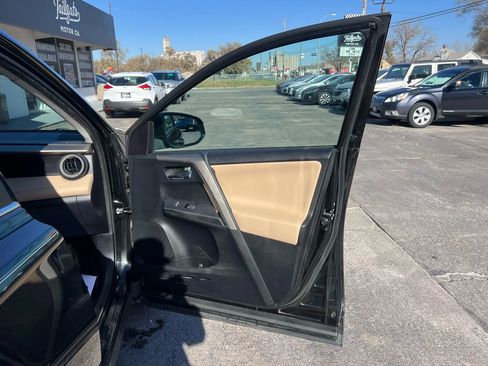 Used 2014 Toyota RAV4 Limited image 13