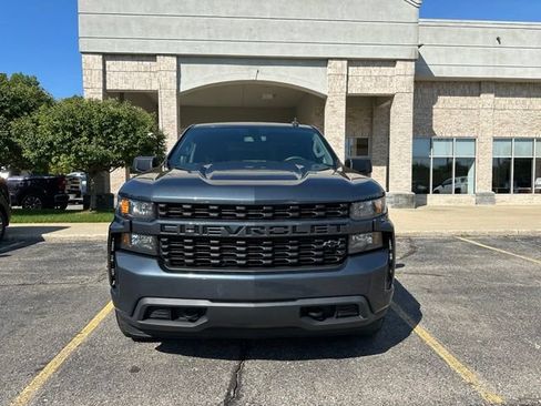 Used 2019 Chevrolet Silverado 1500 Custom w/ Custom Value Package AWD/4WD image 10