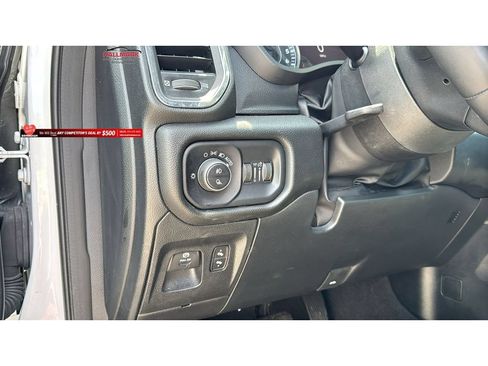 Used 2025 RAM 1500 Laramie AWD/4WD image 31
