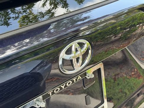 Used 2025 Toyota RAV4 XLE FWD image 9