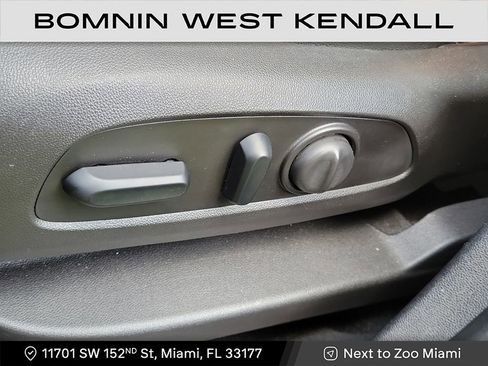 Used 2019 GMC Terrain SLT w/ Preferred Package image 12