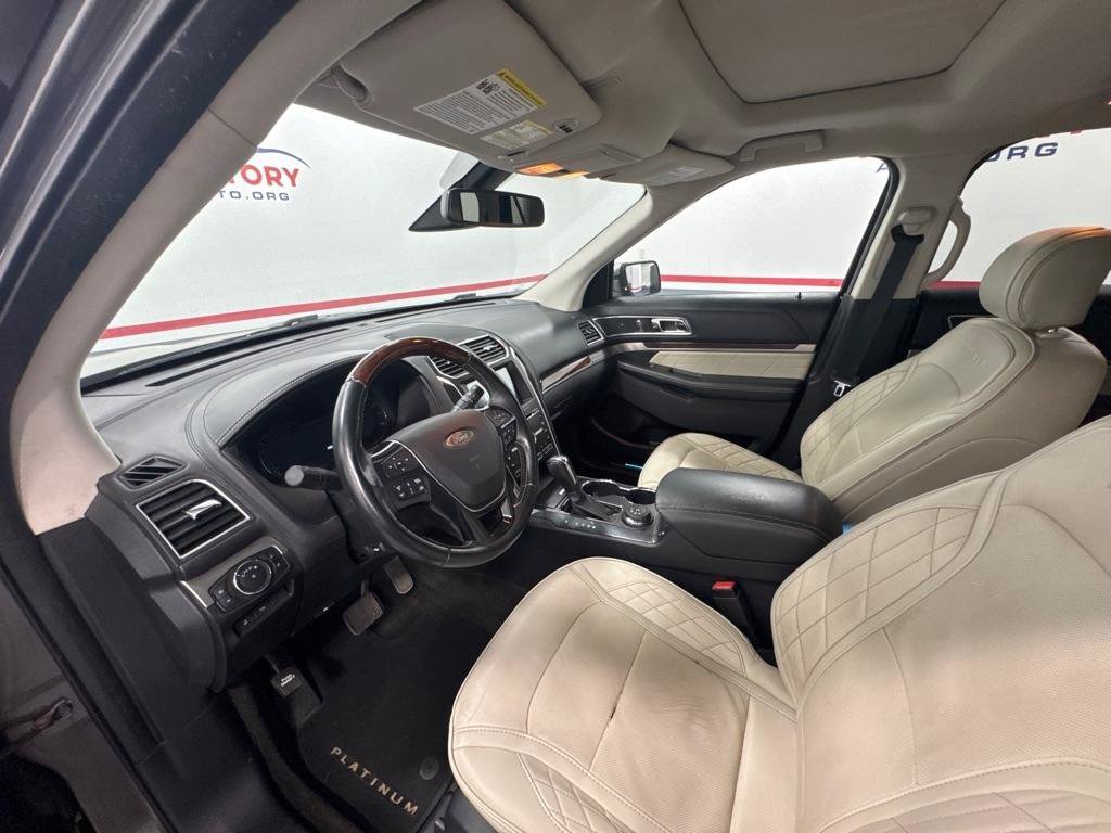 Used 2017 Ford Explorer Platinum AWD/4WD image 13