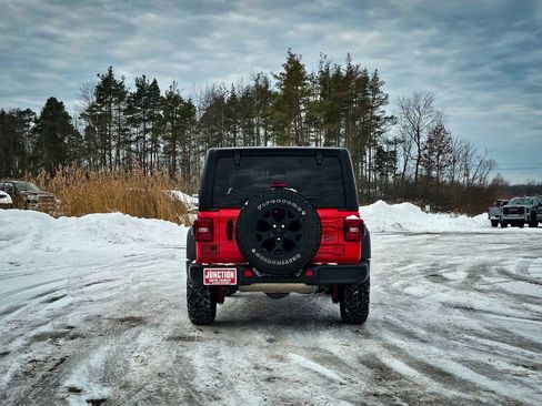 Certified 2022 Jeep Wrangler Willys image 5