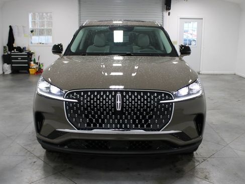 New 2026 Lincoln Aviator Reserve image 2