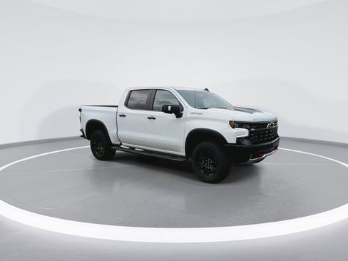 Used 2024 Chevrolet Silverado 1500 ZR2 w/ Technology Package AWD/4WD image 2