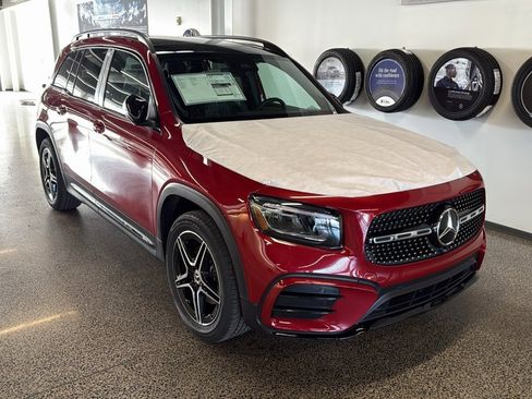 New 2026 Mercedes-Benz GLB 250 4MATIC image 1