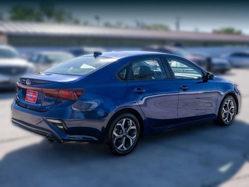 Used 2019 Kia Forte LXS image 5