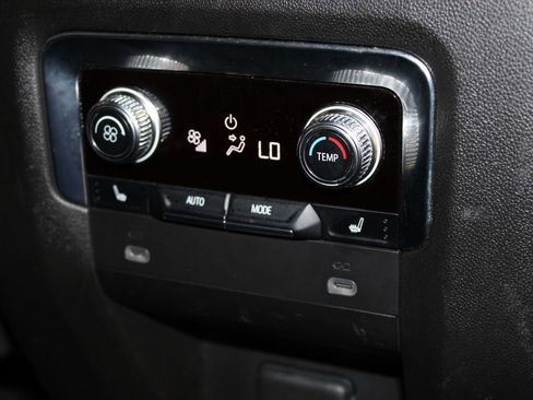 Used 2024 GMC Yukon XL Denali image 38