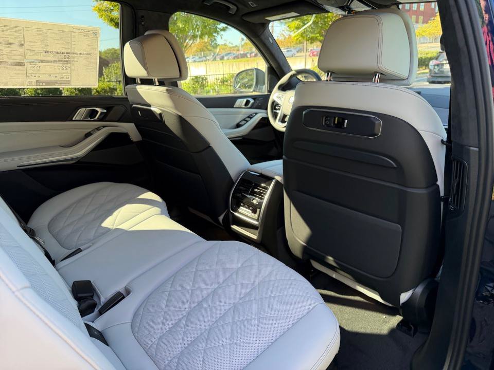 New 2027 BMW X7 xDrive40i AWD/4WD image 29
