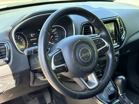 Used 2020 Jeep Compass Limited AWD/4WD image 12