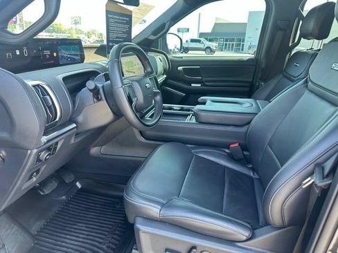 Used 2025 Ford Expedition Max Platinum w/ Stealth Performance Package AWD/4WD image 5