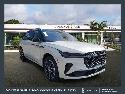 New 2025 Lincoln Nautilus Reserve image 1