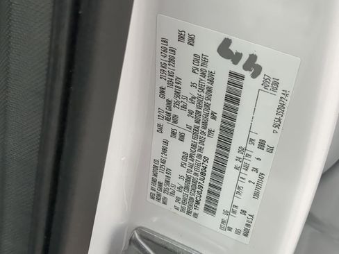 Used 2018 Ford Escape Titanium image 38