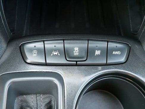 Used 2025 Chevrolet TrailBlazer LT AWD/4WD image 18
