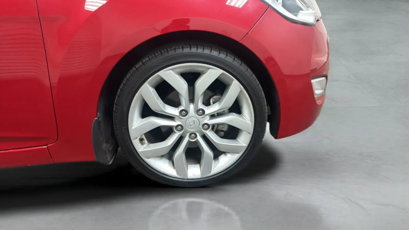 Used 2013 Hyundai Veloster w/ Style Pkg FWD image 23