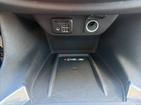 Used 2021 Chevrolet Traverse Premier image 21