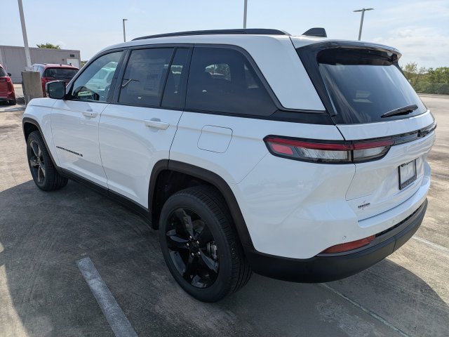New 2026 Jeep Grand Cherokee Limited w/ Limited Altitude Package RWD image 6