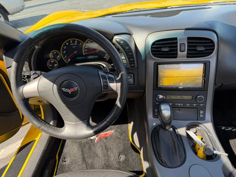 Used 2007 Chevrolet Corvette Convertible w/ Preferred Equipment Group RWD image 17