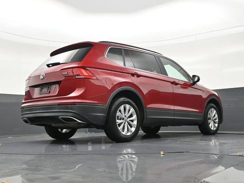 Used 2019 Volkswagen Tiguan SE w/ Panoramic Sunroof Package image 27