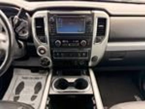Used 2016 Nissan Titan PRO-4X w/ Pro-4x Convenience Package AWD/4WD image 8