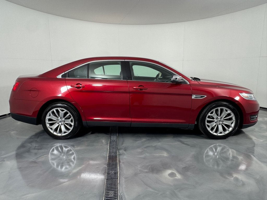Used 2013 Ford Taurus Limited FWD image 4
