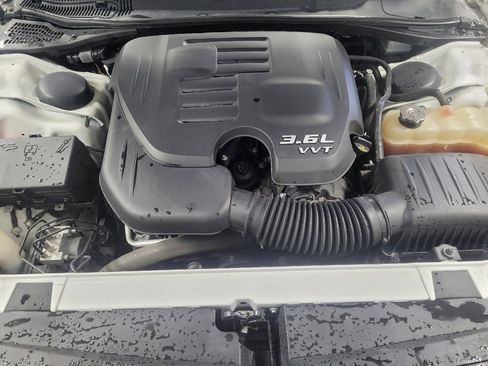 Used 2019 Dodge Challenger SXT w/ Blacktop Package image 30