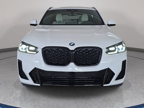 Used 2024 BMW X4 xDrive30i w/ Premium Package AWD/4WD image 2