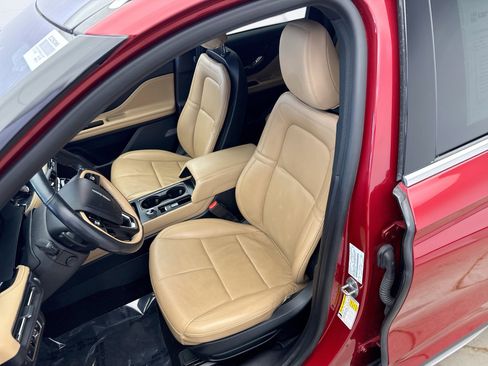 Used 2022 Lincoln Corsair Reserve w/ Equipment Group 201A image 11