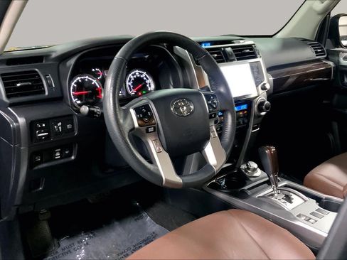Used 2022 Toyota 4Runner Limited AWD/4WD image 18