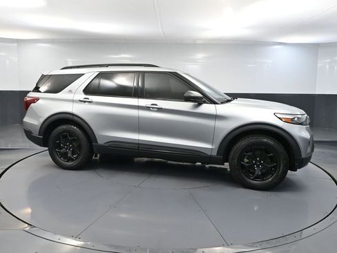 Used 2023 Ford Explorer Timberline image 4