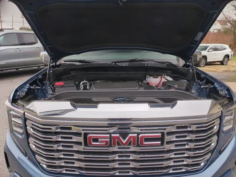 New 2026 GMC Sierra 1500 Denali w/ Denali Reserve Package AWD/4WD image 17
