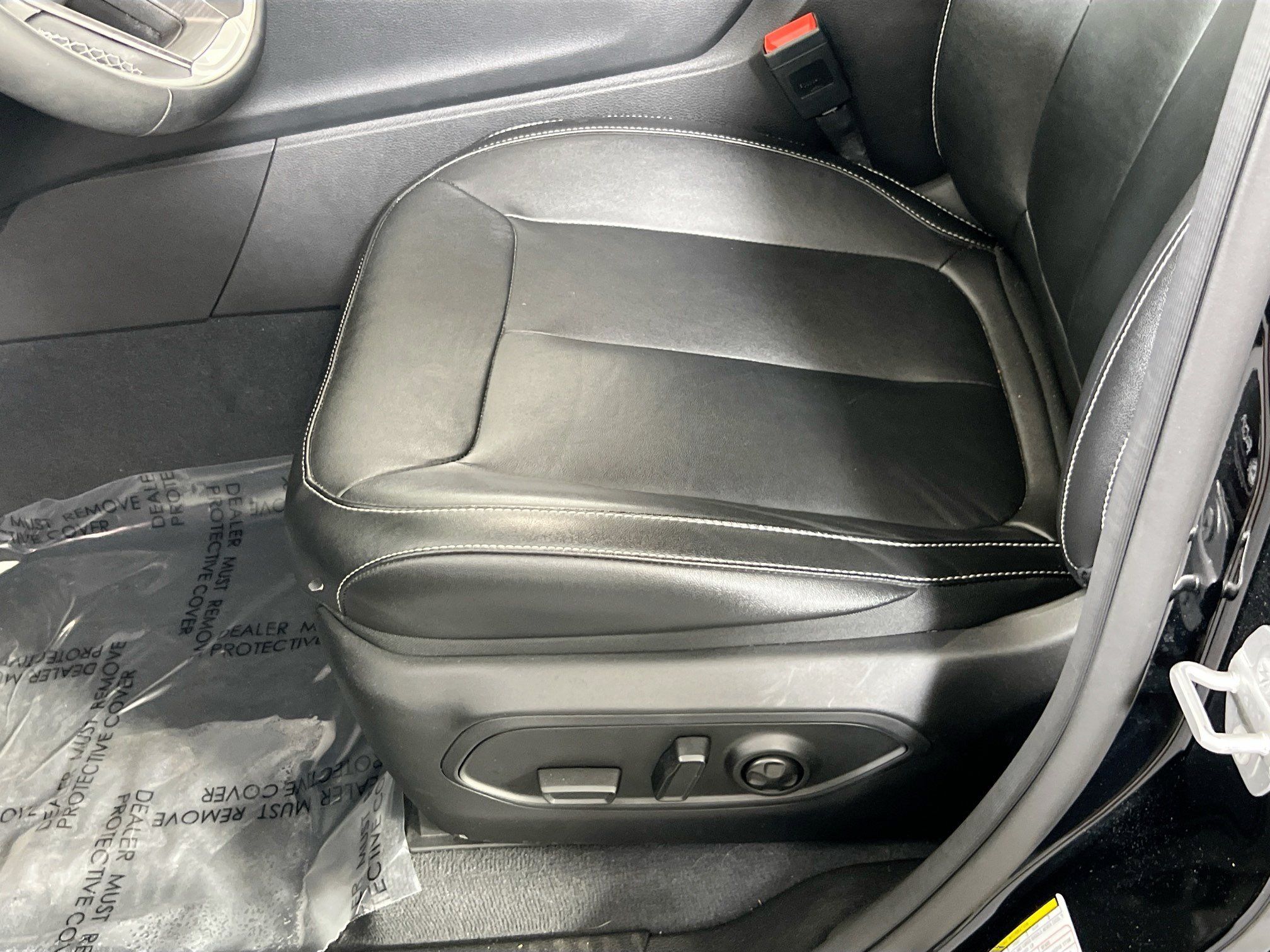 Used 2023 Jeep Grand Cherokee Limited AWD/4WD image 19
